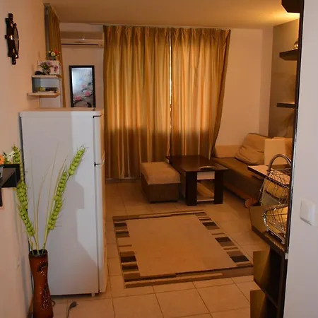 Emerald Apartment
