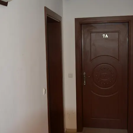 Emerald Apartment *